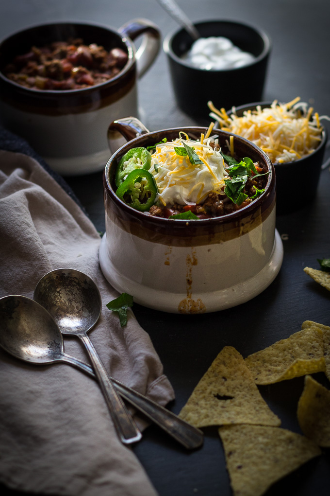 Quick and healthy turkey chili recipe. A lighter alternative to a beef chili to soothe, nourish and comfort you during cold days. Grab some corn chips and enjoy it for lunch or dinner.