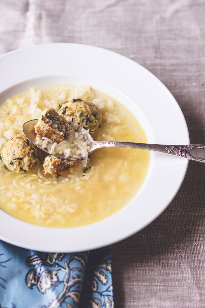 Light and Healthy Chicken meatball soup recipe to warm and soothe your soul during cold winter days. Lemon and oatmeal in this soup adds additional health benefit. Enjoy this aromatic and comfy soup.