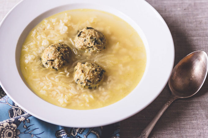 Light and Healthy Chicken meatball soup recipe to warm and soothe your soul during cold winter days. Lemon and oatmeal in this soup adds additional health benefit. Enjoy this aromatic and comfy soup.