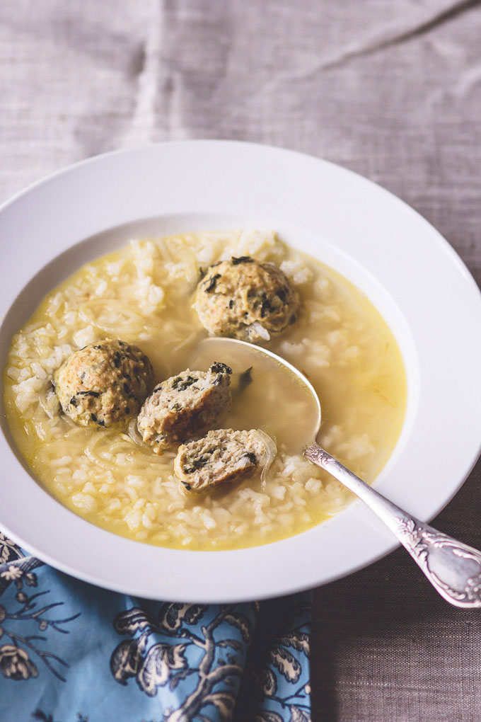 Light and Healthy Chicken meatball soup recipe to warm and soothe your soul during cold winter days. Lemon and oatmeal in this soup adds additional health benefit. Enjoy this aromatic and comfy soup.
