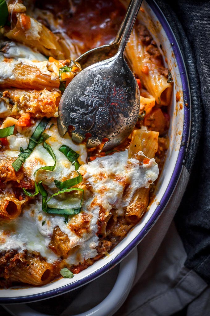 Lighter ground beef pasta casserole recipe to make on busy weeks. Easy and fast to make, one-pot, comforting meal to satisfy your whole family. As a bonus, this is a lighter casserole to avoid extra needless calories.