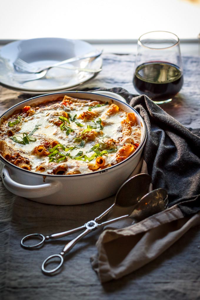 Lighter ground beef pasta casserole recipe to make on busy weeks. Easy and fast to make, one-pot, comforting meal to satisfy your whole family. As a bonus, this is a lighter casserole to avoid extra needless calories.