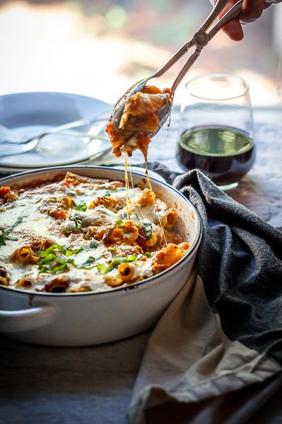 Lighter ground beef pasta casserole recipe to make on busy weeks. Easy and fast to make, one-pot, comforting meal to satisfy your whole family. As a bonus, this is a lighter casserole to avoid extra needless calories.