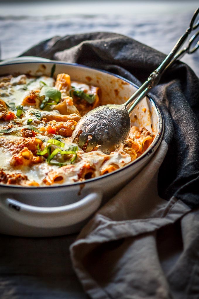 Lighter ground beef pasta casserole recipe to make on busy weeks. Easy and fast to make, one-pot, comforting meal to satisfy your whole family. As a bonus, this is a lighter casserole to avoid extra needless calories.