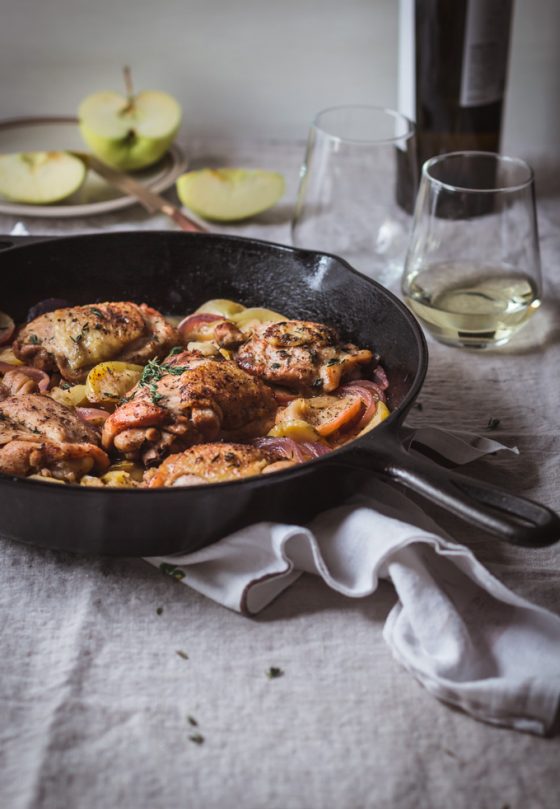 Easy One Pan Apple Chicken Thighs Dinner